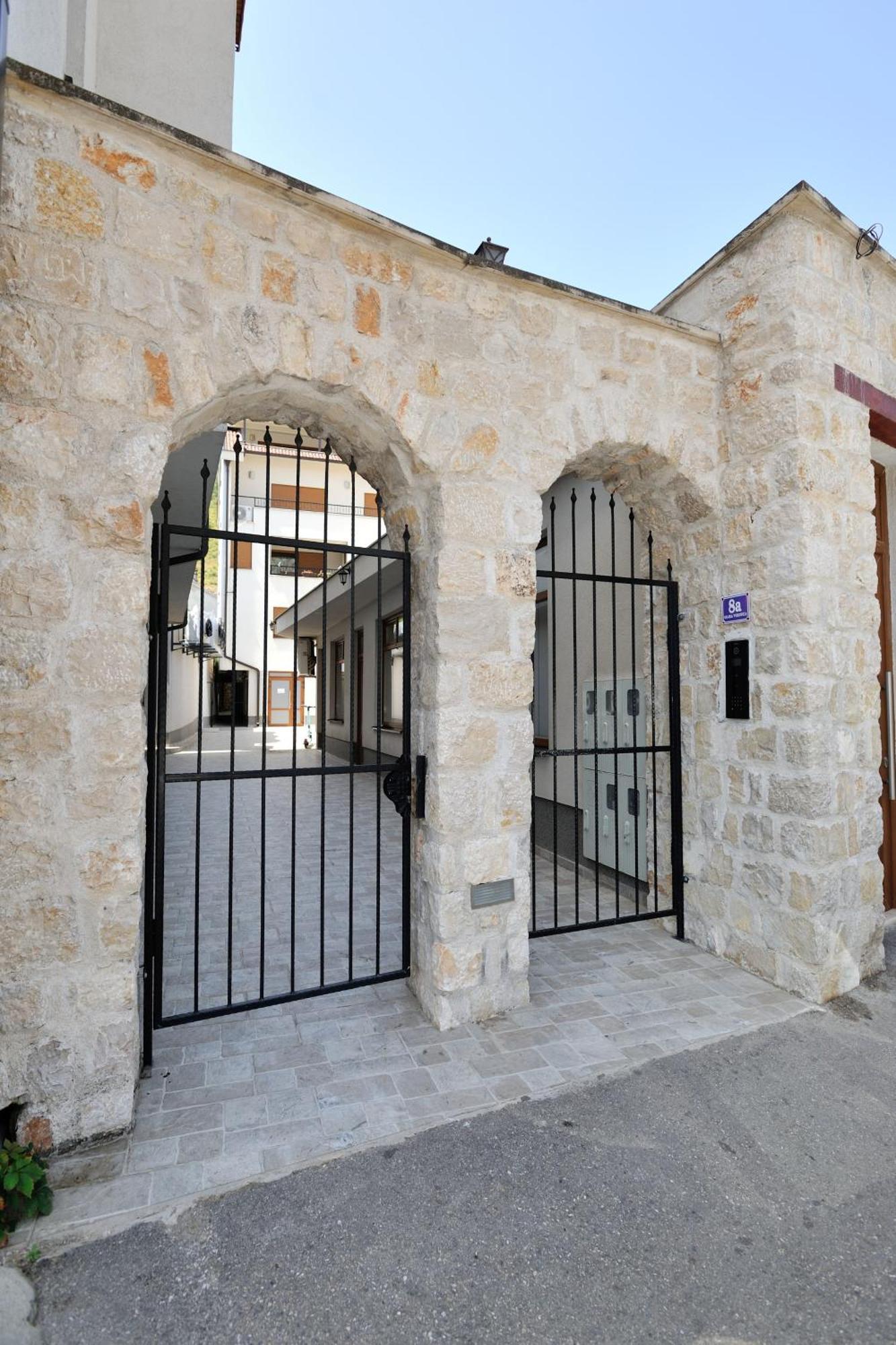 Captain's Luxury Apartamento Mostar